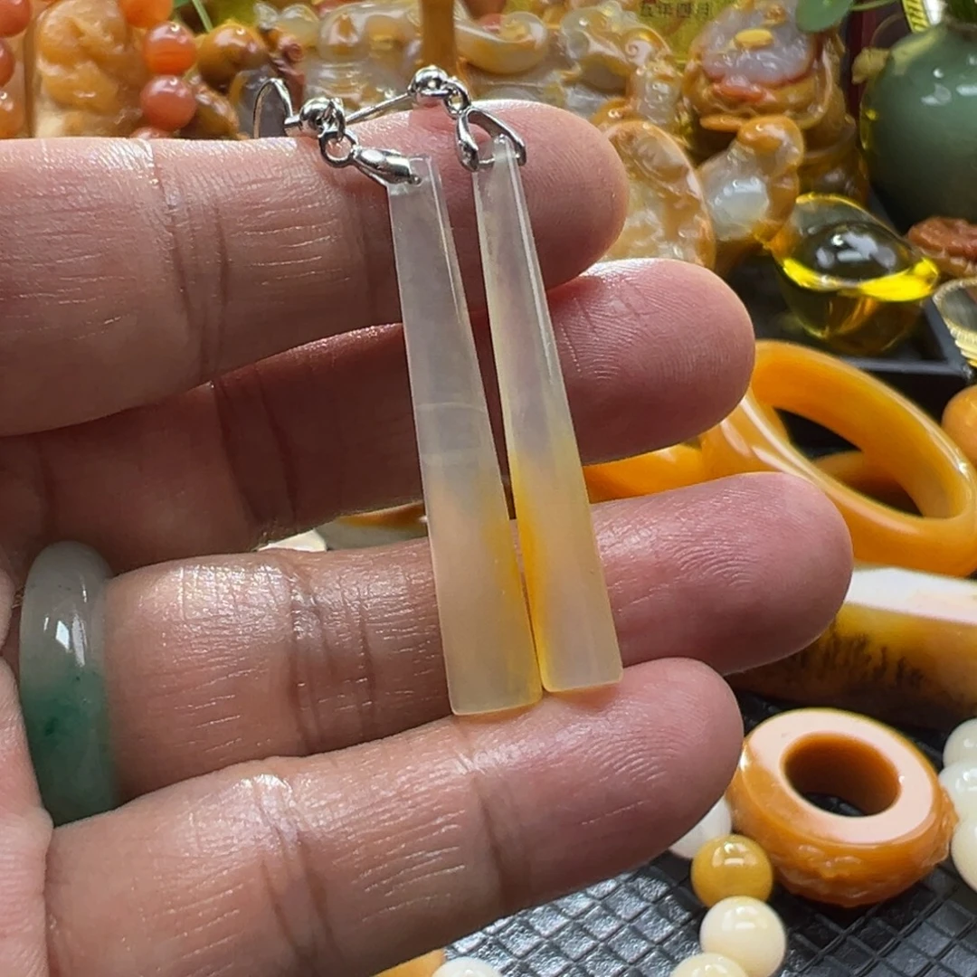 石英质玉未镶嵌颈饰