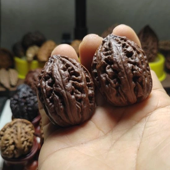 文玩核桃把件地闷