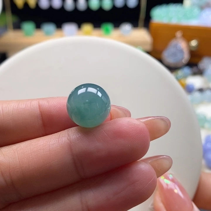 翡翠颈饰未镶嵌翡翠海水蓝珠卡13.6m