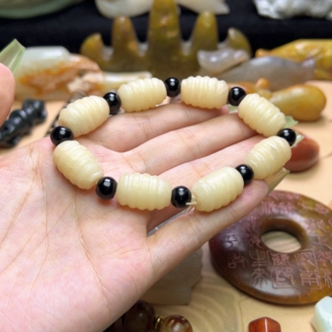 【闪购商品】蛇纹石玉未镶嵌颈饰