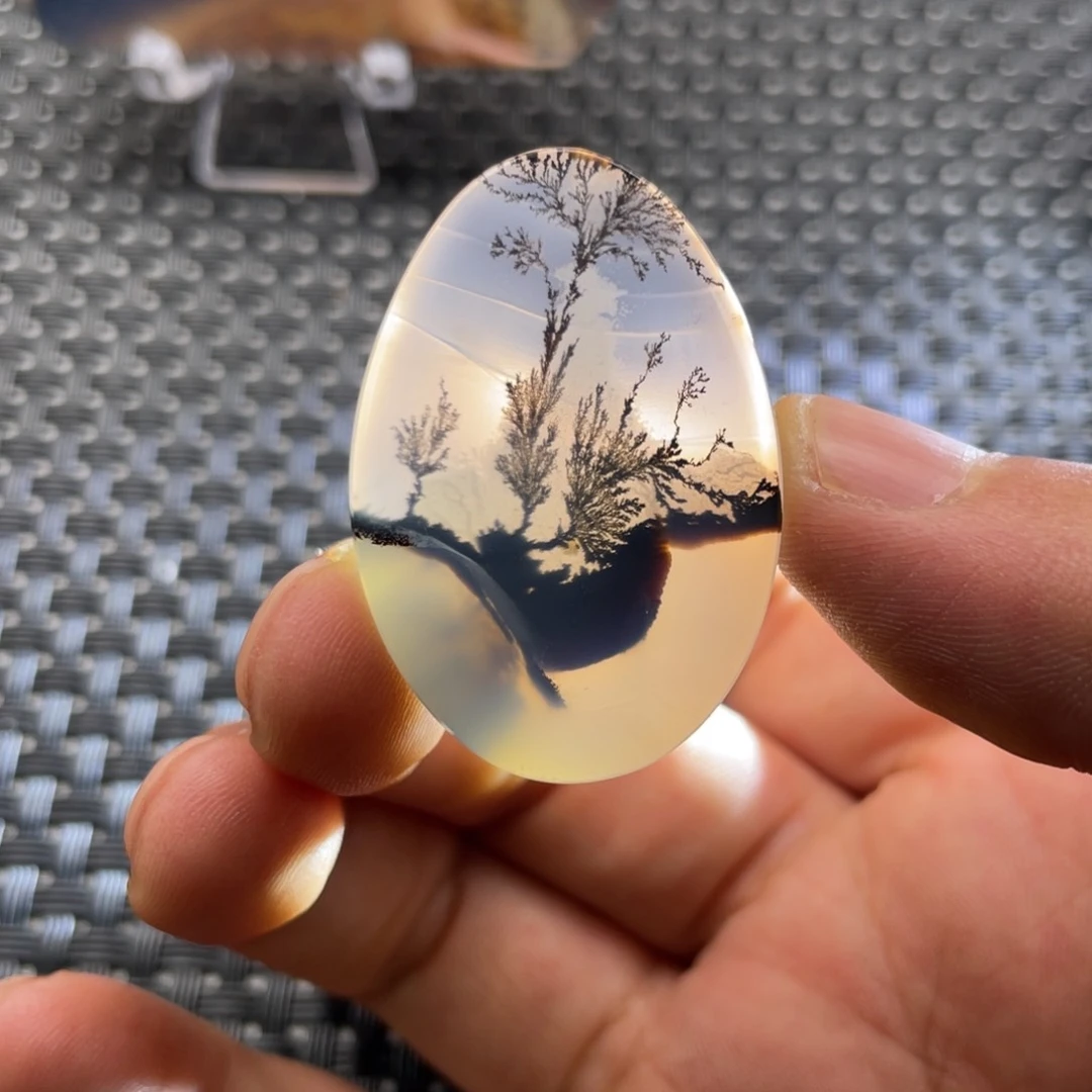 未镶嵌颈饰玛瑙/玉髓小*