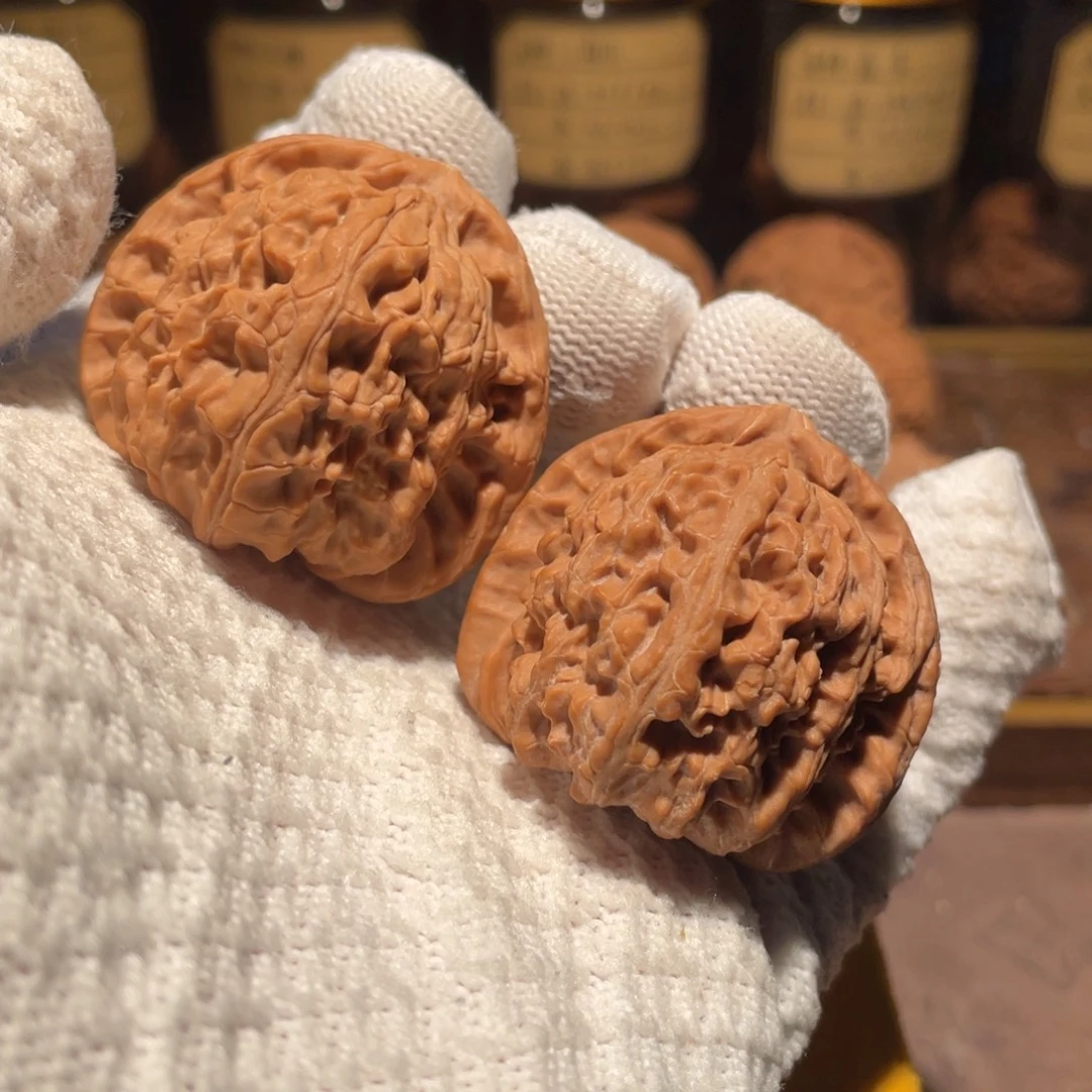 文玩核桃把件41三角白