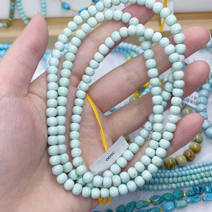 绿松石未镶嵌颈饰