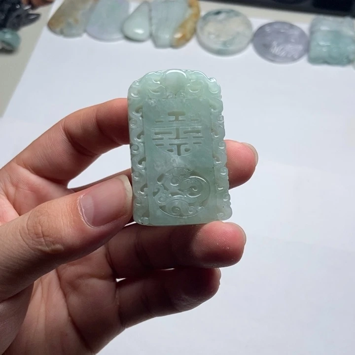 翡翠未镶嵌颈饰喜牌10