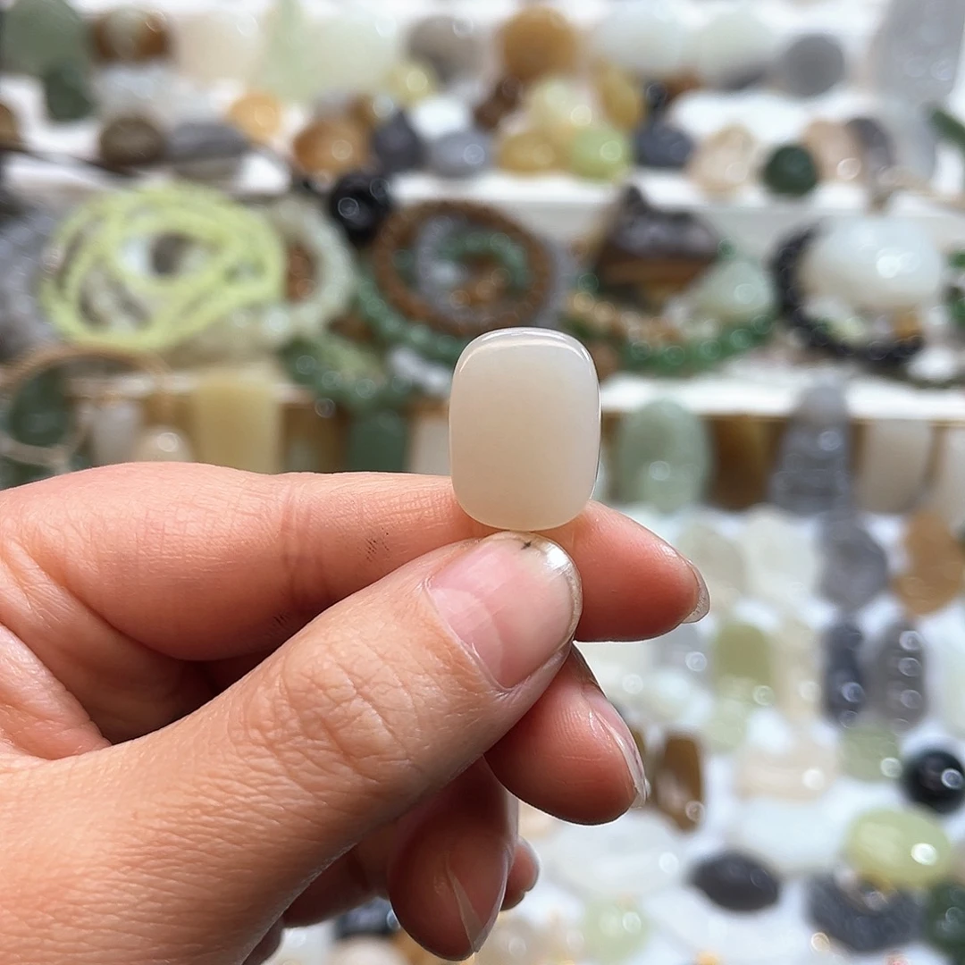 和田玉吊坠(不含链)18K金镶嵌7*