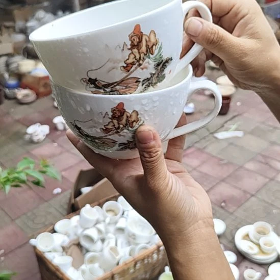 库存微瑕三打白骨精早餐杯两个
