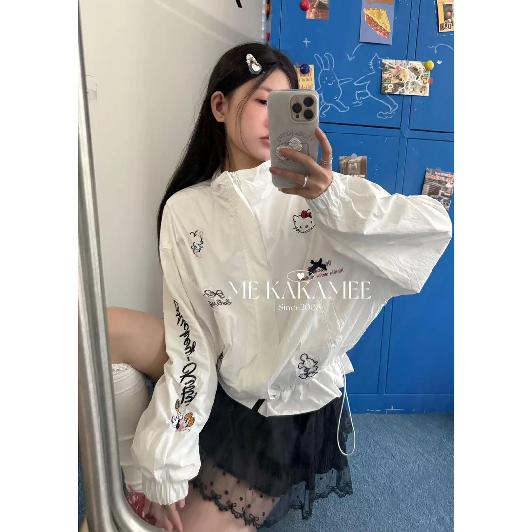 【KAKAMEE】下架穿搭刺绣KT可收腰防晒衫外套女