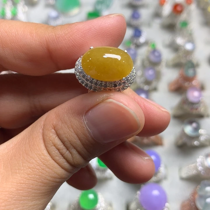 翡翠未镶嵌戒指铜托