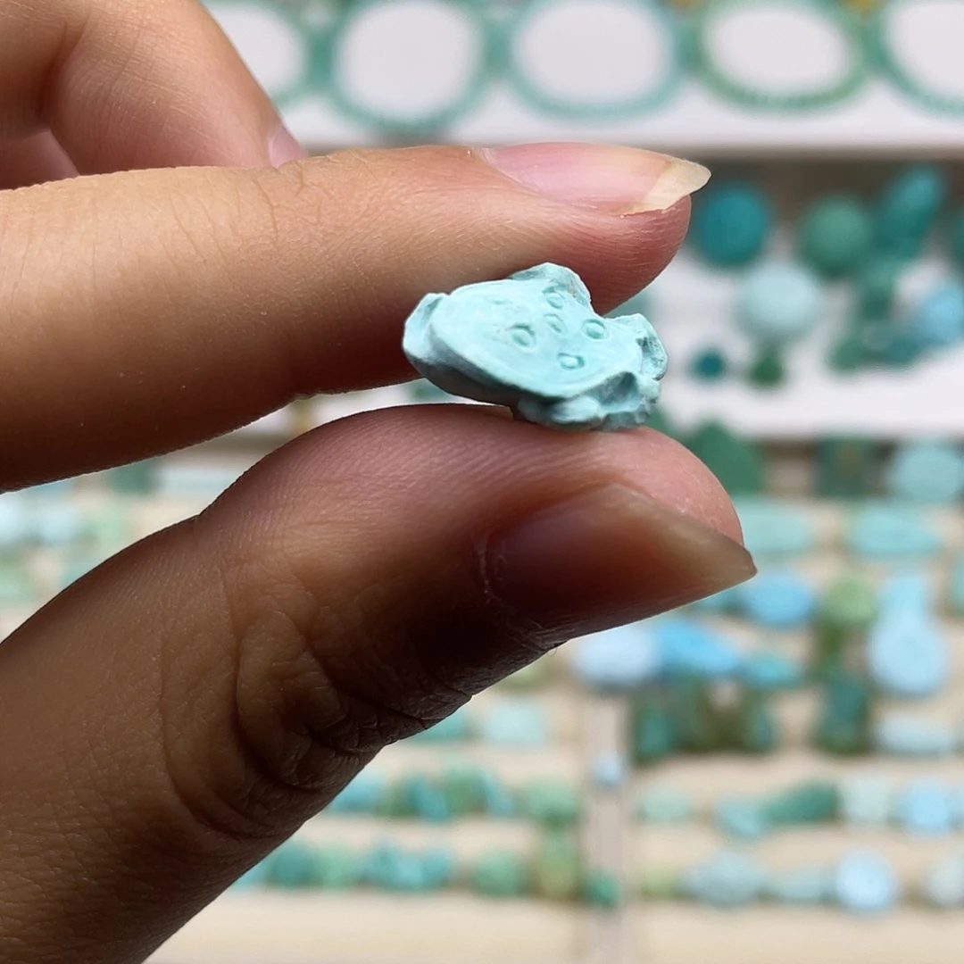 南红玛瑙未镶嵌莲藕