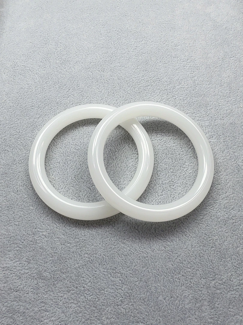 【凝脂白手镯-正品】新疆（美人条） 门店款气质款高级款 圈口59-60