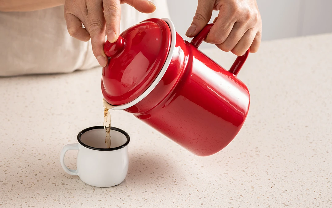 韩式加厚珐琅搪瓷漏嘴凉水壶豆浆油壶杯大茶缸电磁炉燃气用