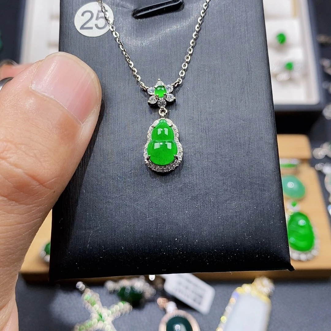 颈饰银S925镶嵌翡翠w w