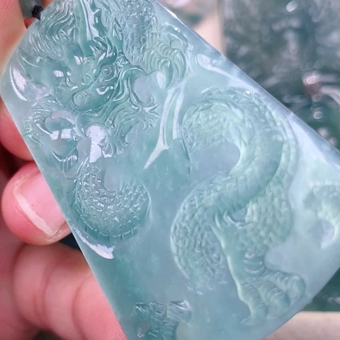 【闪购商品】翡翠未镶嵌吊坠(不含链)天然的