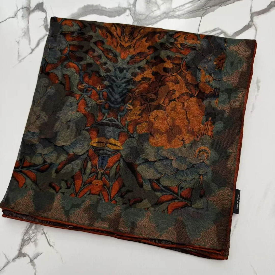 丝纡-点翠   剪花！特殊工艺剪花香云纱桑蚕丝135*135围巾披肩