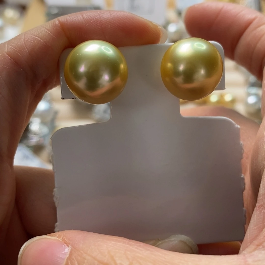 海水珍珠耳饰18K金镶嵌