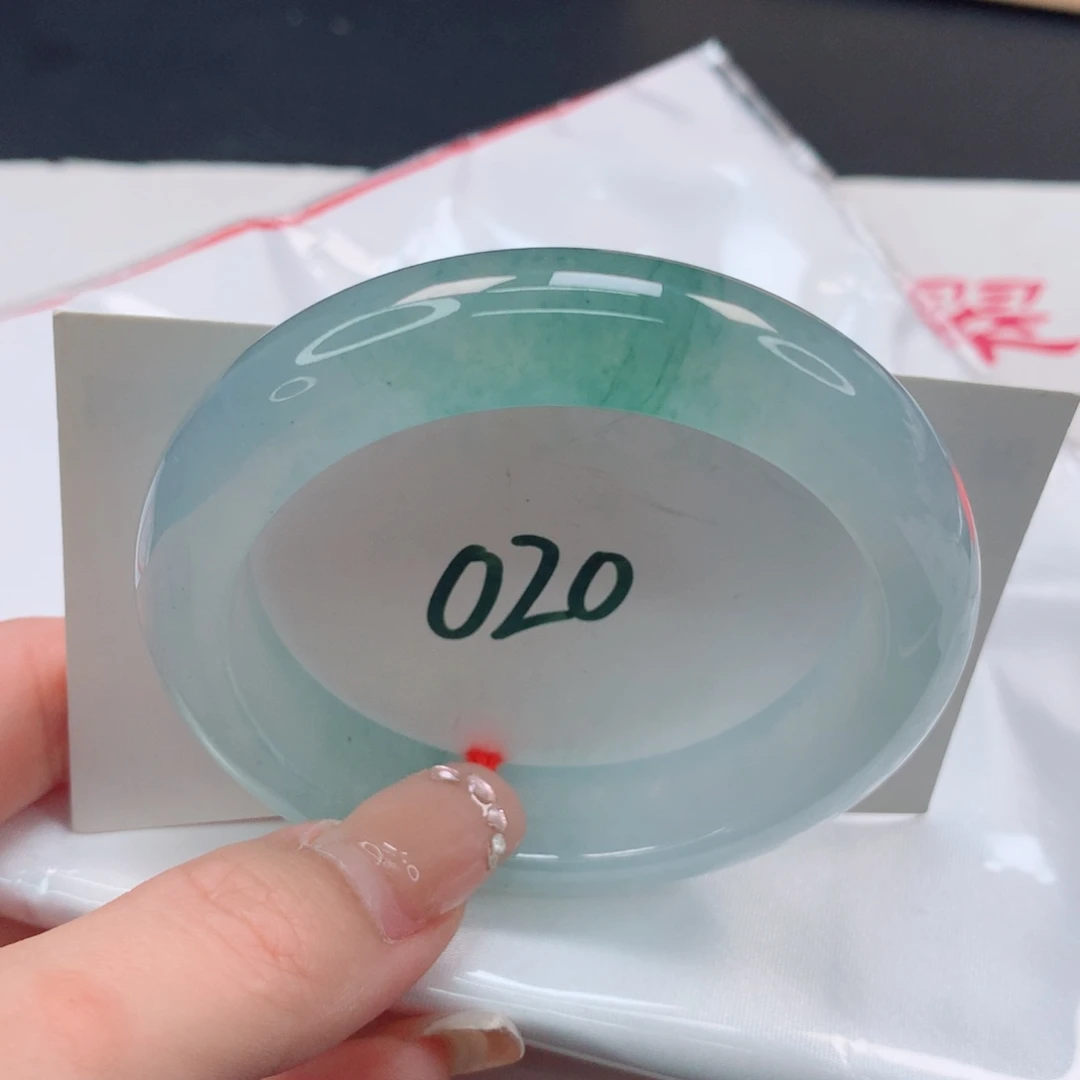 翡翠手镯未镶嵌缅甸天然A货翡翠