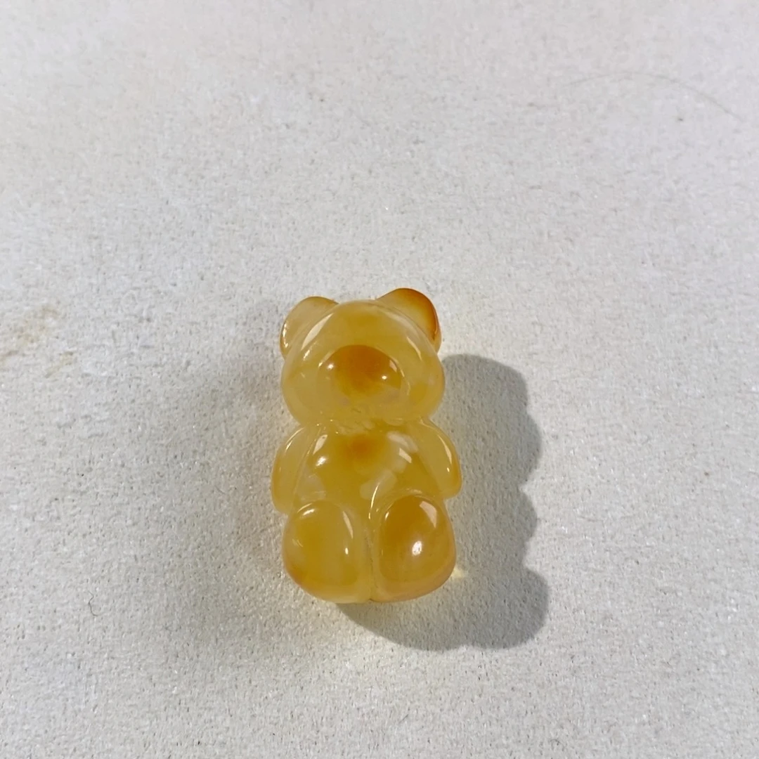 蜜蜡未镶嵌裸石小熊