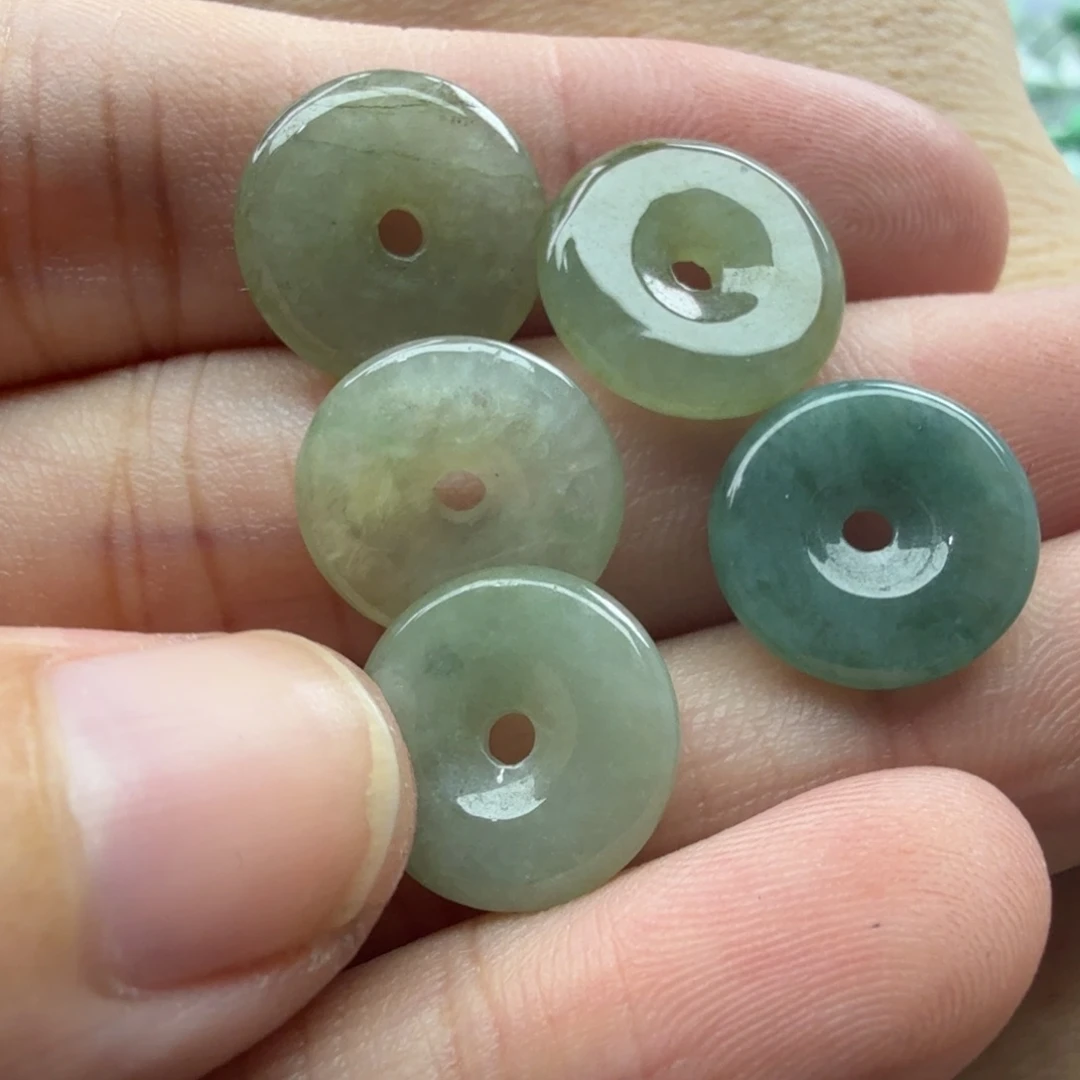 翡翠未镶嵌颈饰11