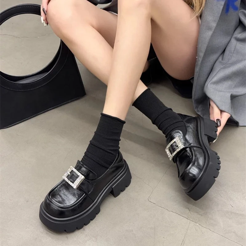 秋季新品女厚底增高乐福鞋水钻方扣纯色简约一脚蹬小皮鞋dy11