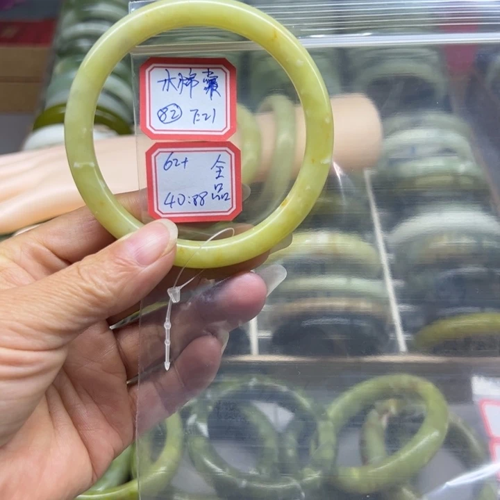 木***棠蛇纹石玉未镶嵌手镯82