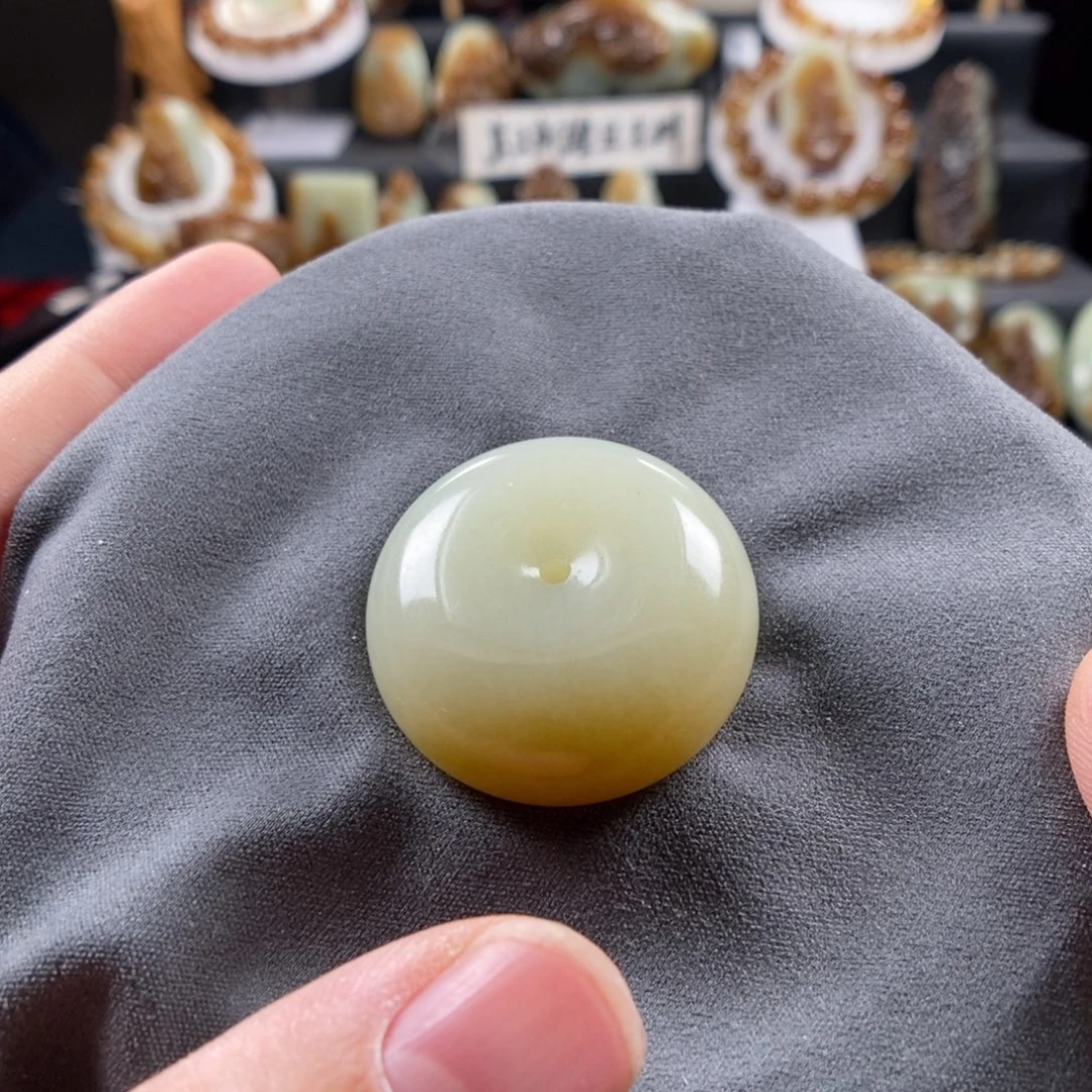 和田玉（糖玉）未镶嵌颈饰