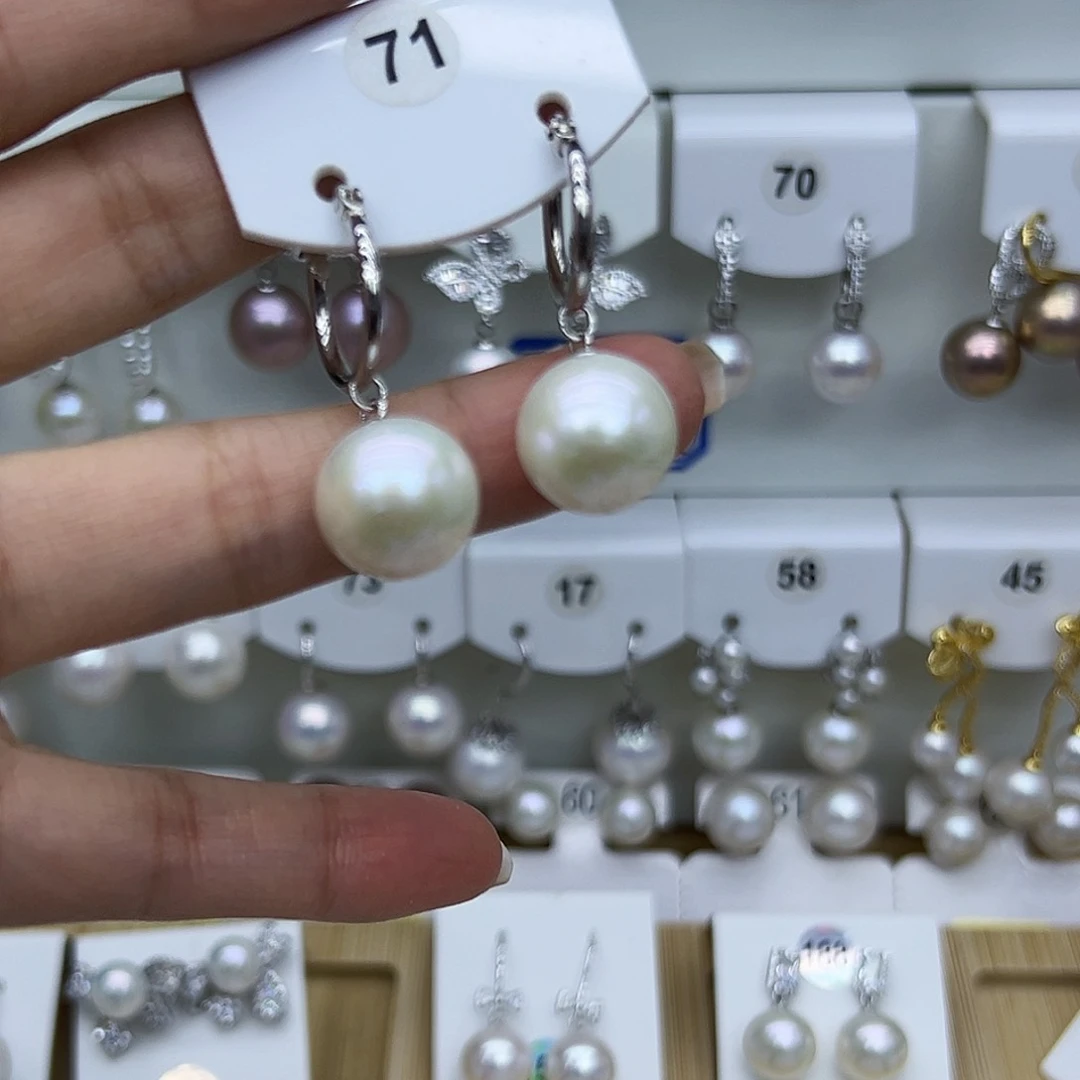 银S925镶嵌耳钉淡水珍珠美*