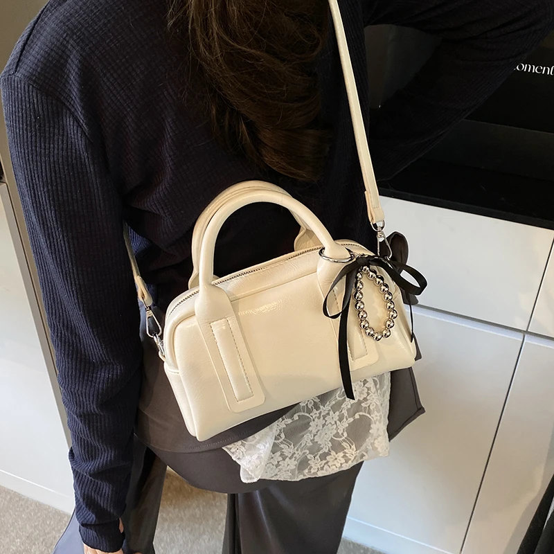 春夏清新时尚枕头包2025新款洋气百搭手提包简约波士顿高级斜挎包