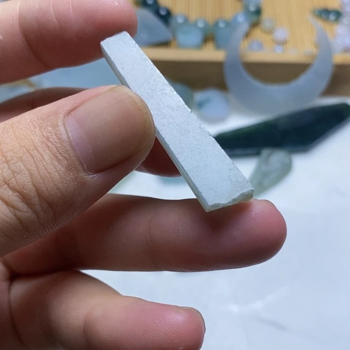 清***月颈饰未镶嵌翡翠材料