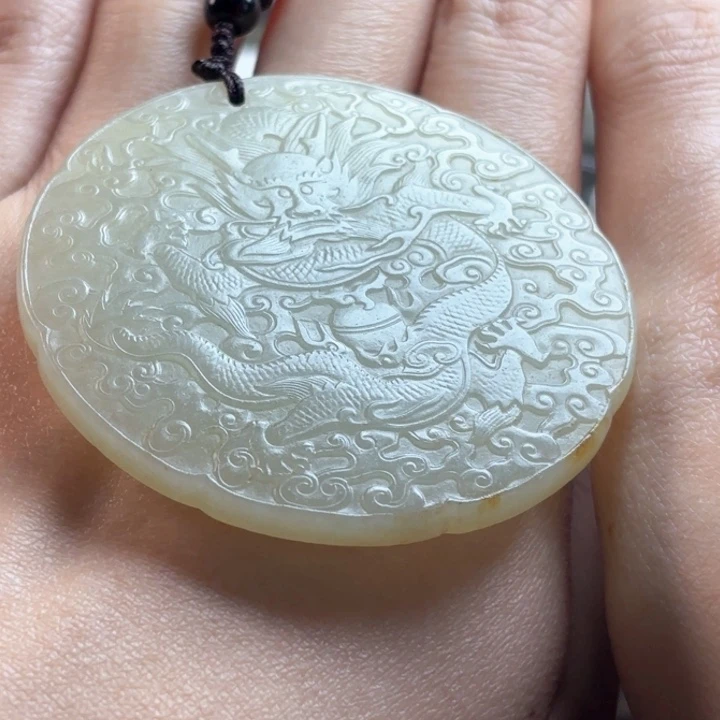 和田玉挂件未镶嵌人**戏