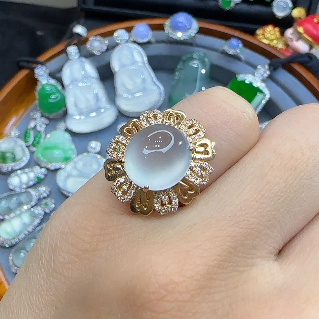 18K金镶嵌戒指翡翠天然翡翠