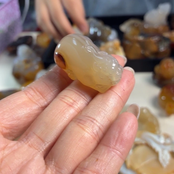 未镶嵌颈饰玛瑙/玉髓