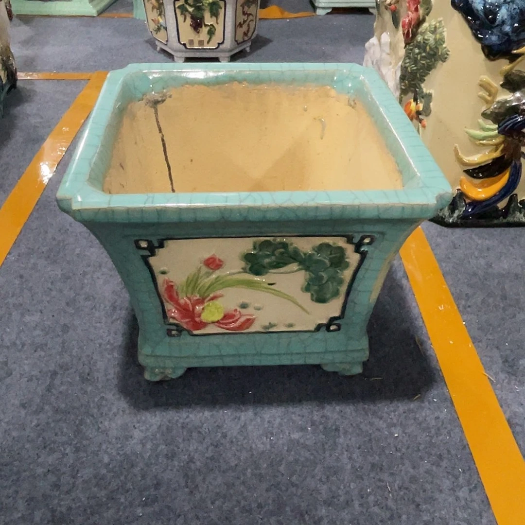 张***卉微瑕漏正宗岭南石湾盆