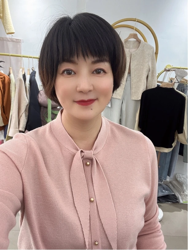 邻佳 长袖常规春款减龄百搭针织衫