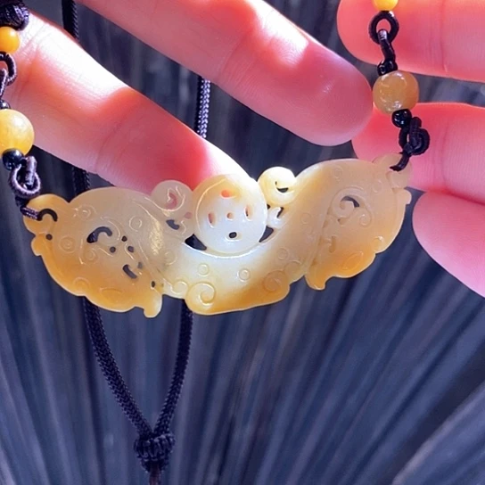 翡翠未镶嵌颈饰qryoppy