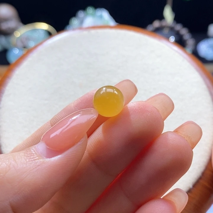 翡翠未镶嵌颈饰翡翠鲜橙黄圆珠