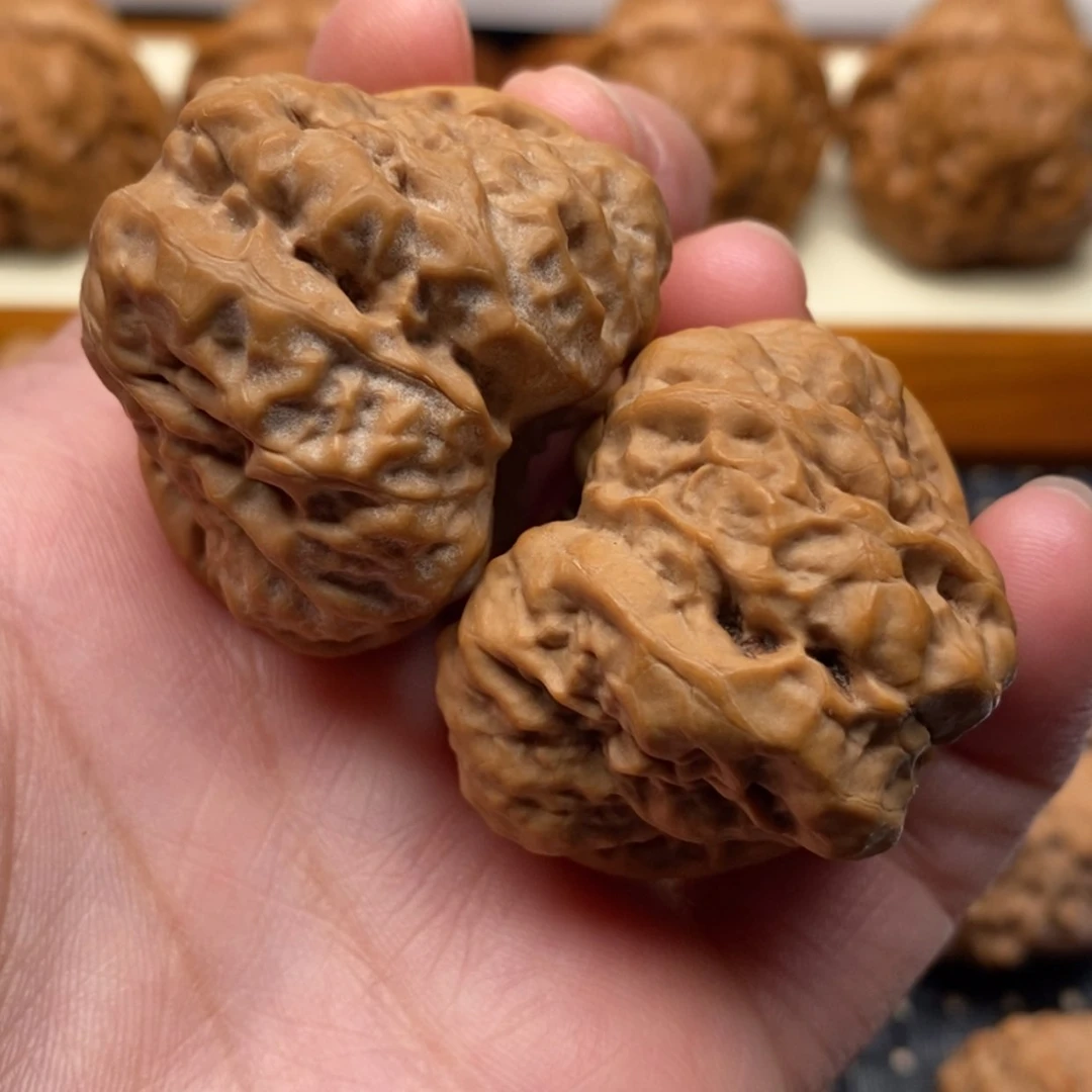 【闪购商品】文玩核桃把件直**云边38左右