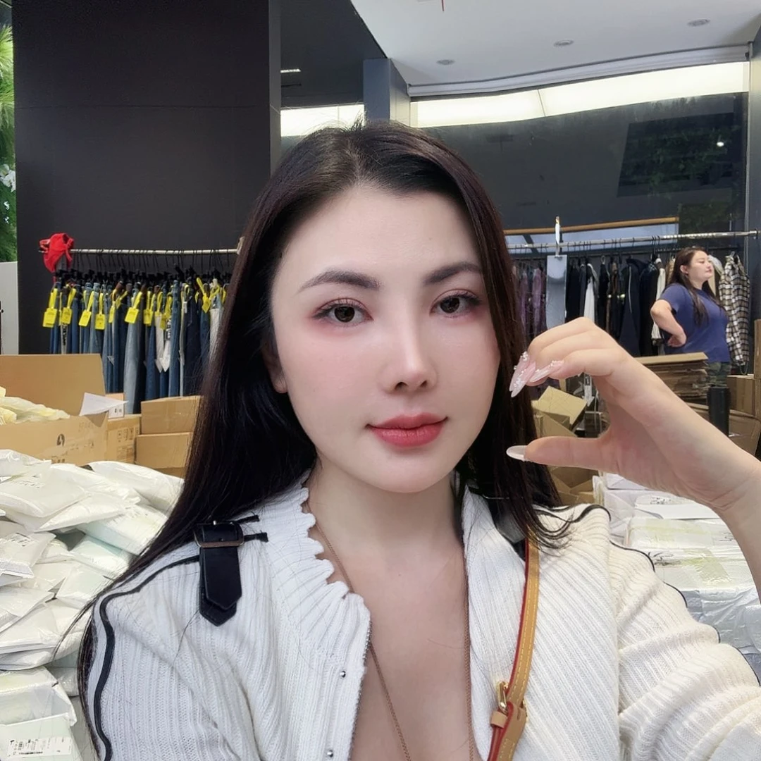 独家定制红色，红色色，红色