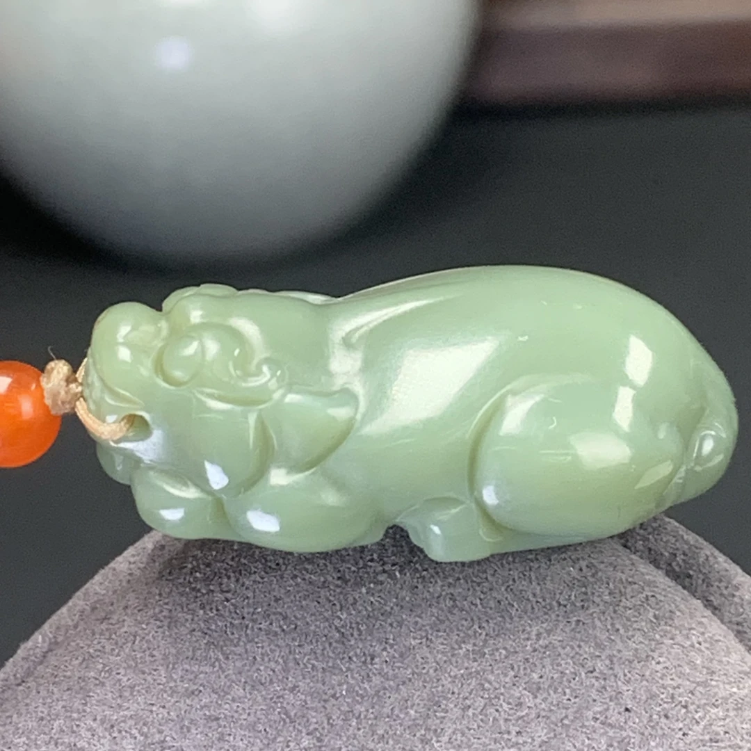 D3177珠宝玉石精选和田玉吊坠