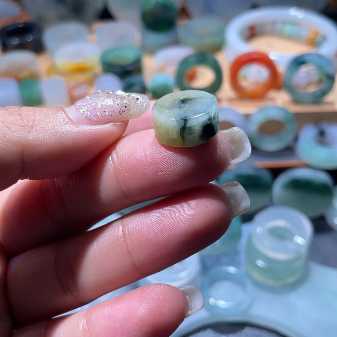定制翡翠未镶嵌天然翡翠