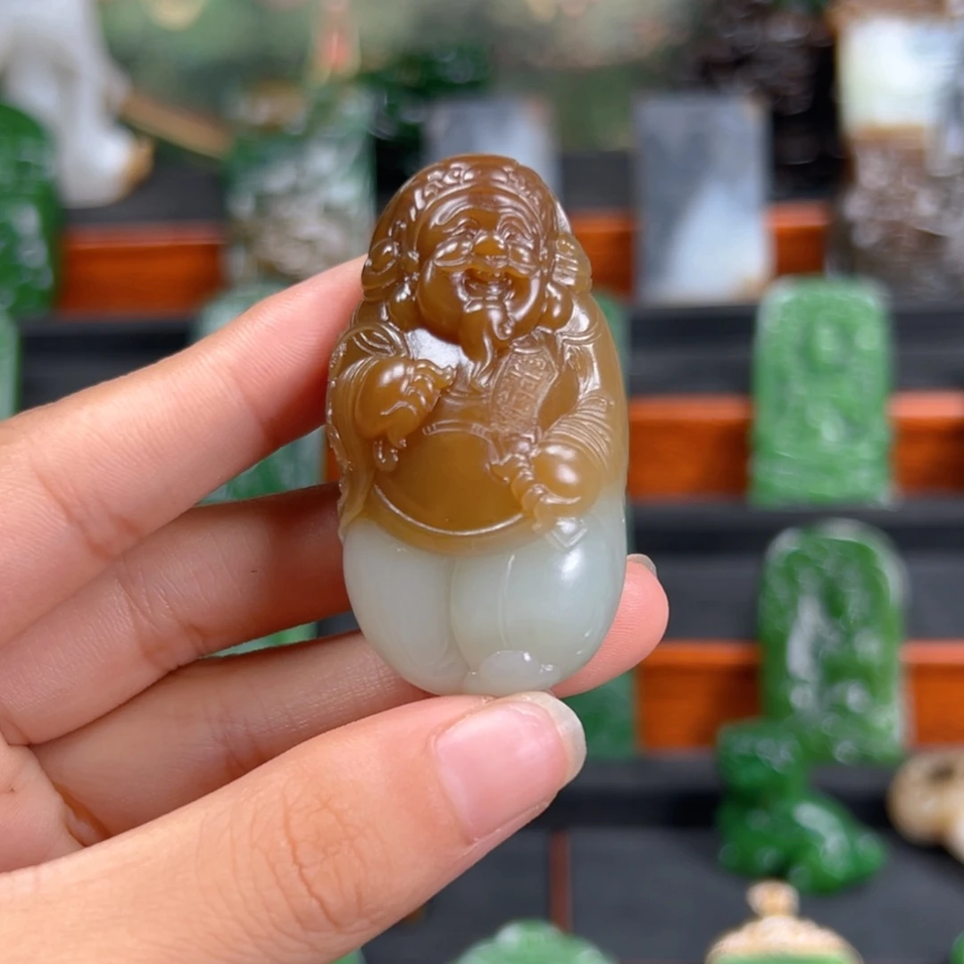 V***u颈饰未镶嵌和田玉