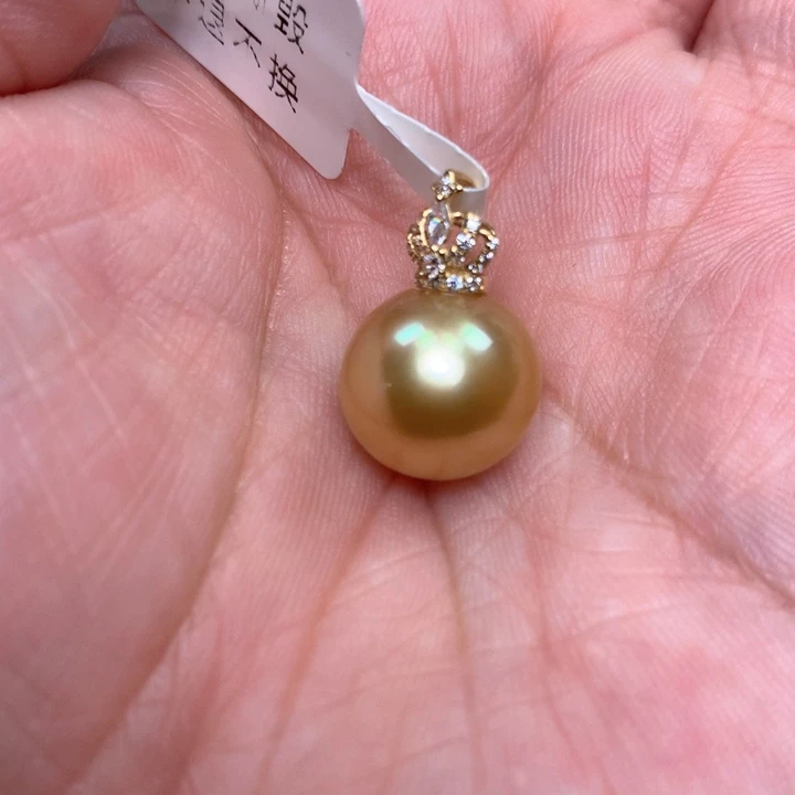 颈饰18K金镶嵌海水珍珠