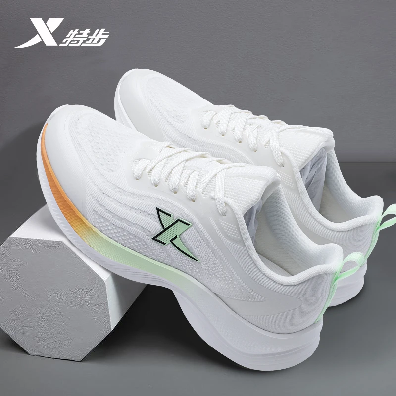 特步男鞋夏季运动鞋男款软底减震跑步鞋时尚百搭透气网面休闲鞋子