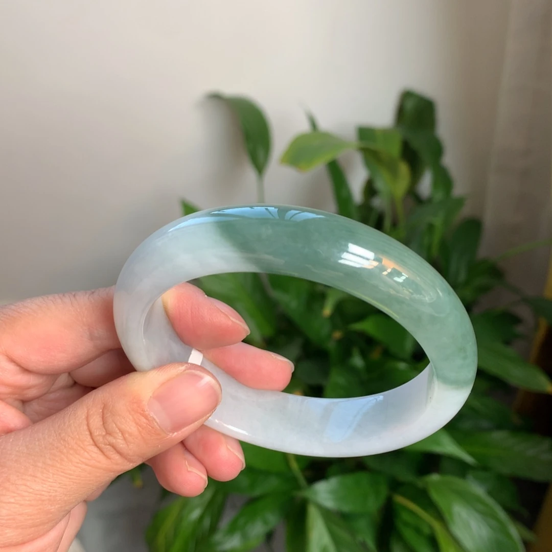 未镶嵌手镯翡翠天然翡翠手镯
