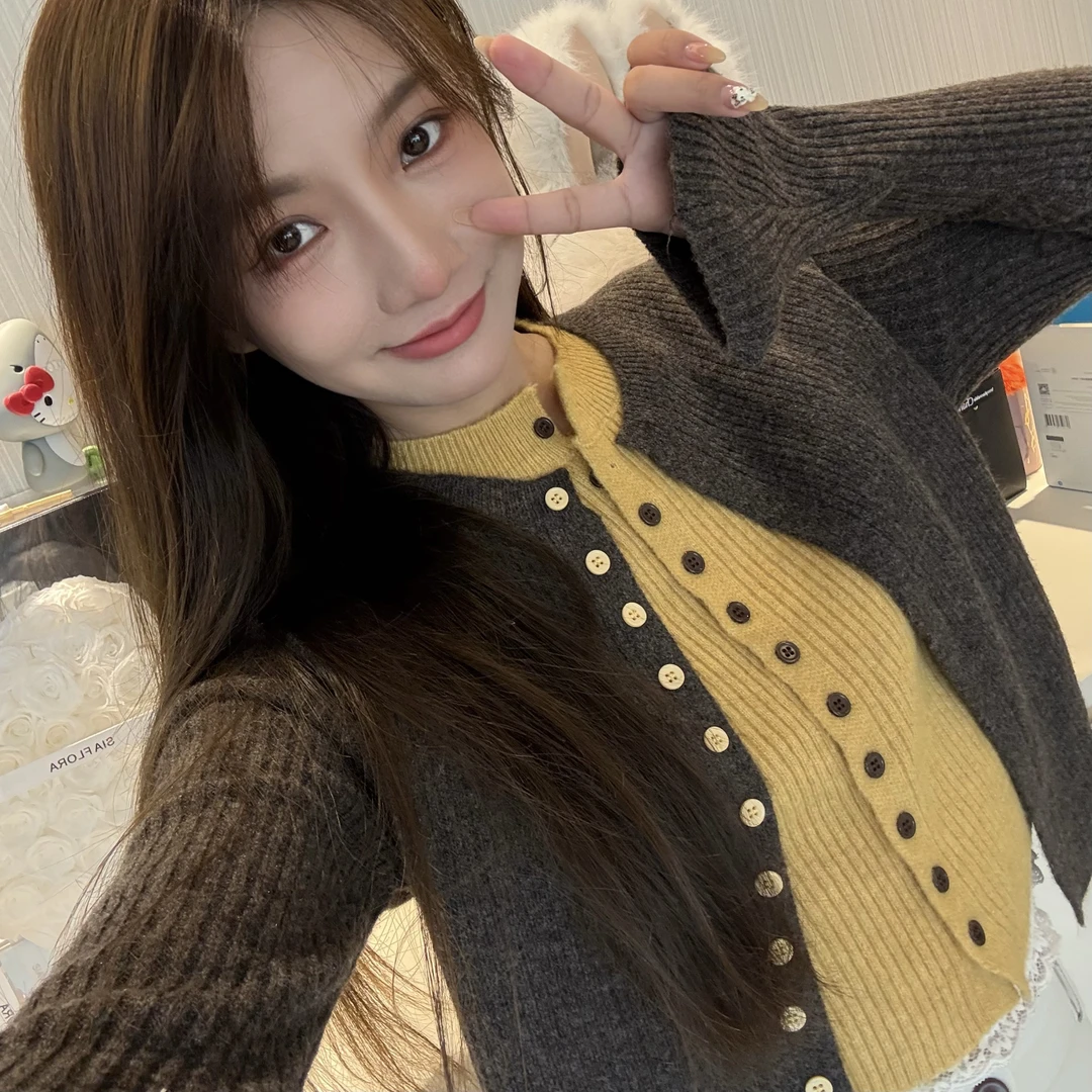 毛小兔2025秋季新款拼色假两件针织上衣