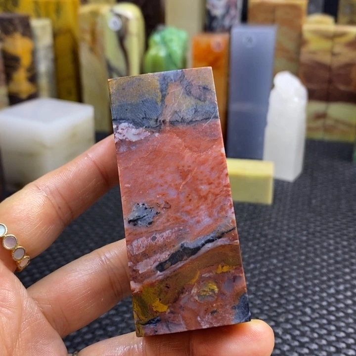 广东石擎****?青田石印章石