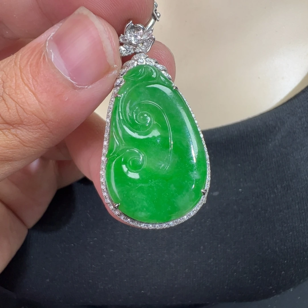 翡翠18K金镶嵌吊坠(不含链)