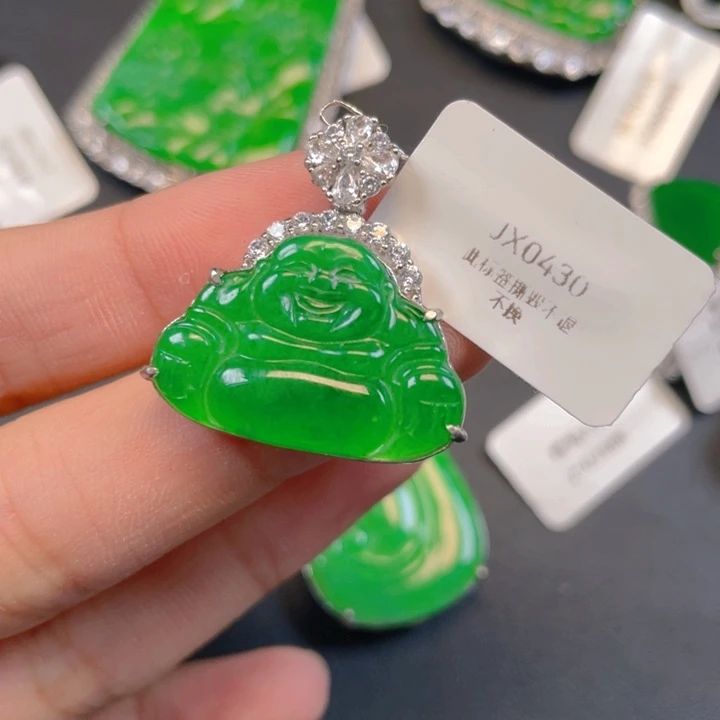 【闪购商品】颈饰银S925镶嵌翡翠大****红翡翠