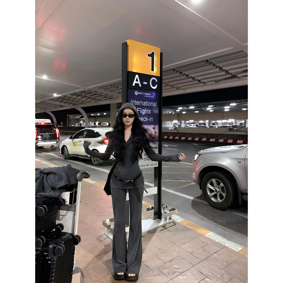 【618现货5折】辣妹显瘦拉链连帽上衣高腰休闲时尚套装 90041