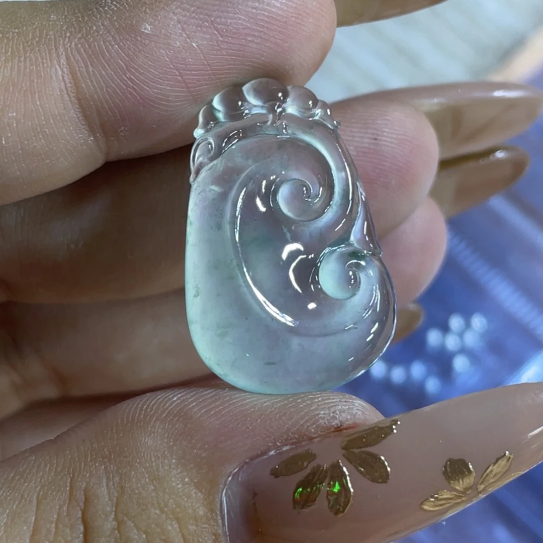 颈饰未镶嵌翡翠如意