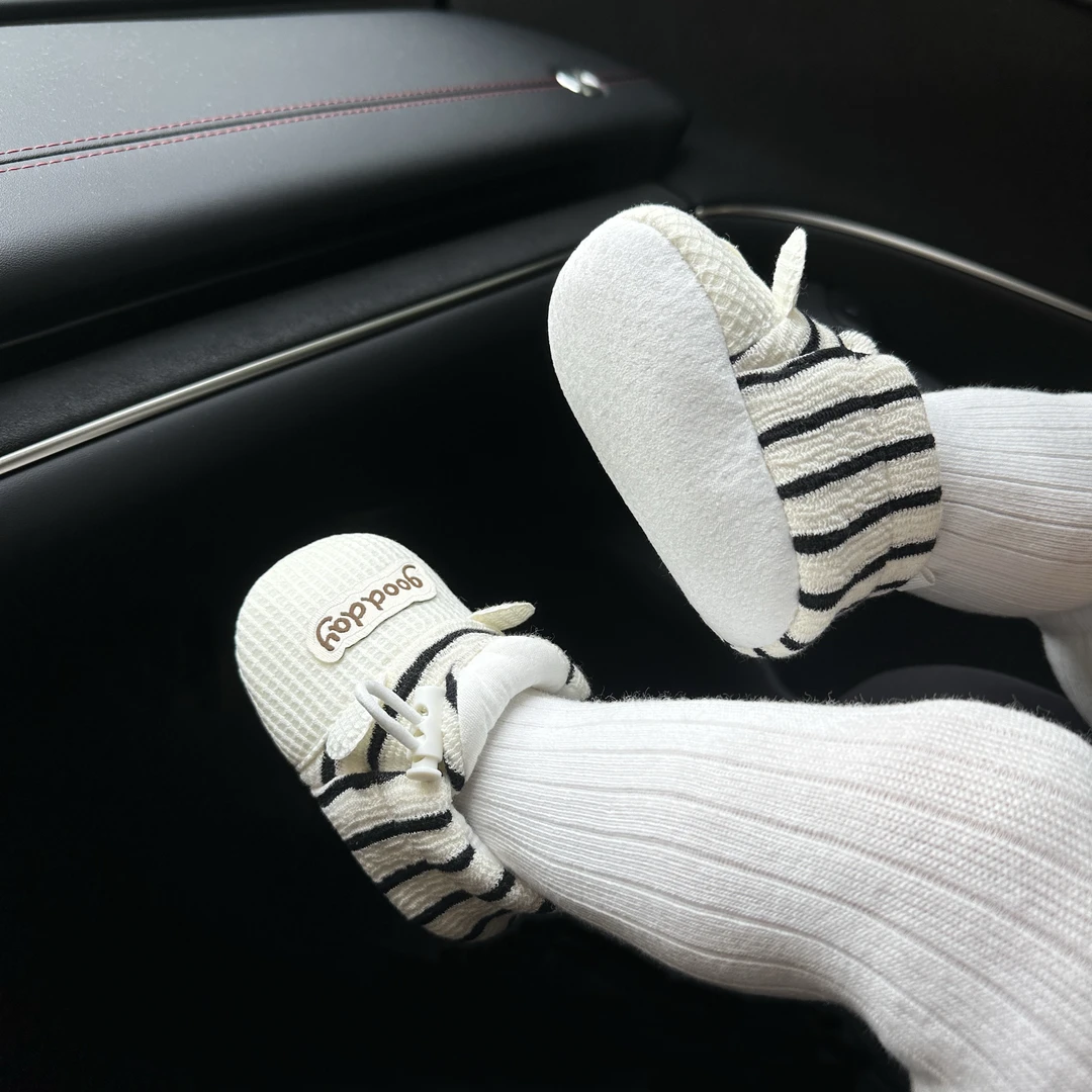 春秋新生婴儿软底抽绳防掉步前鞋3-6到12月男女宝宝透气布鞋8学步